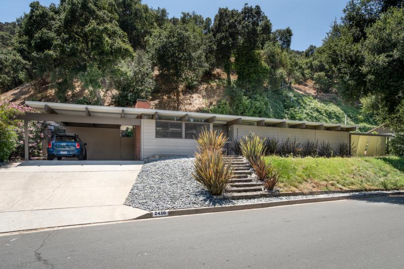 Glendale property located at 2430 Bywood Drive 