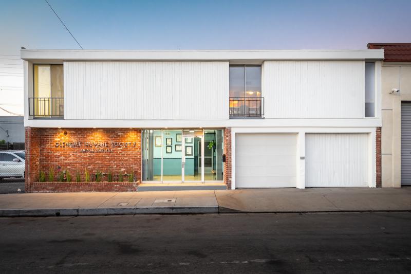 Glendale property located at 716 Ivy Street