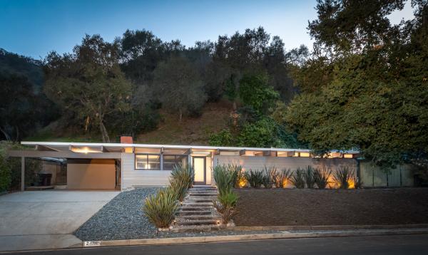 2430 Bywood Drive, Glendale Photo