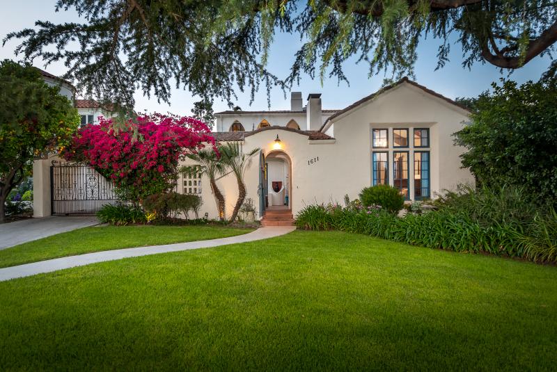 Glendale property located at 1611 El Rito Avenue