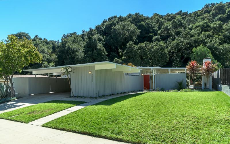 Glendale property located at 3525 El Lado Drive