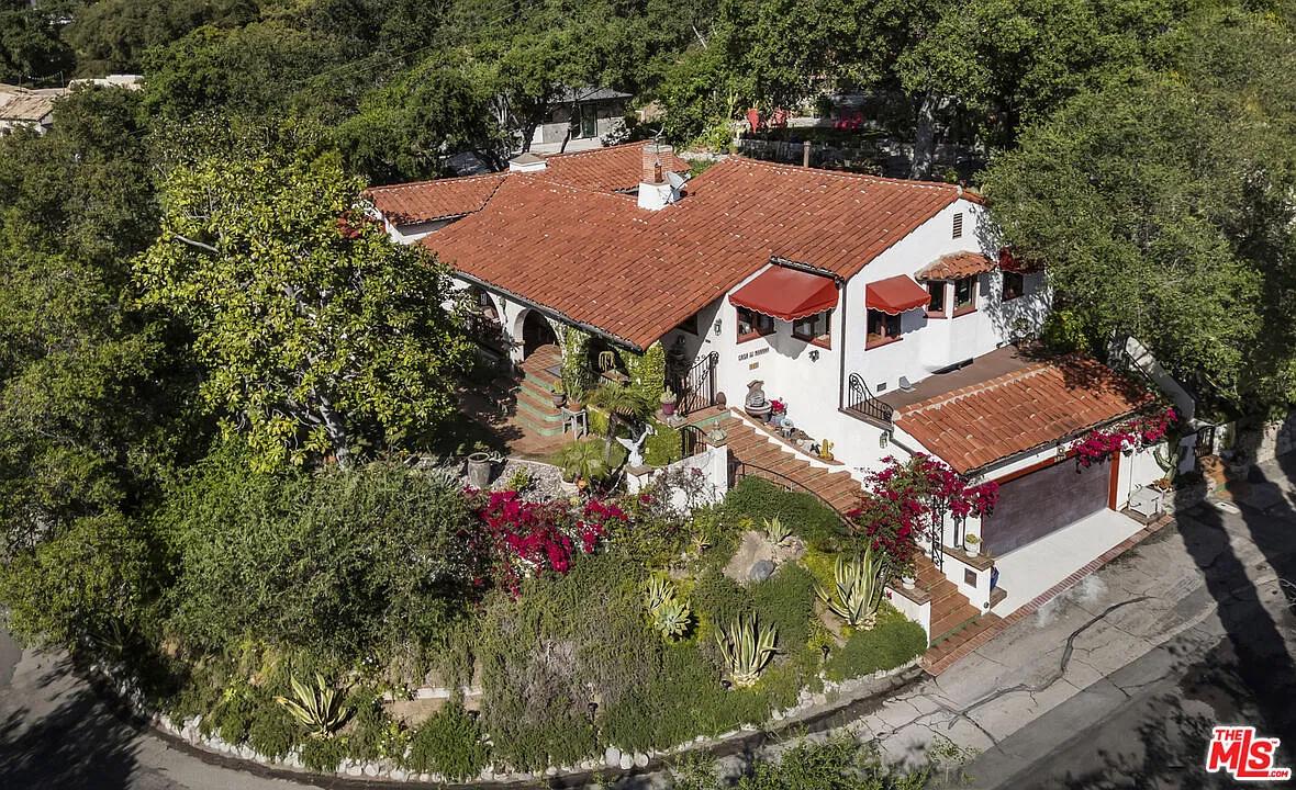 Glendale property located at 3290 Buckingham Road